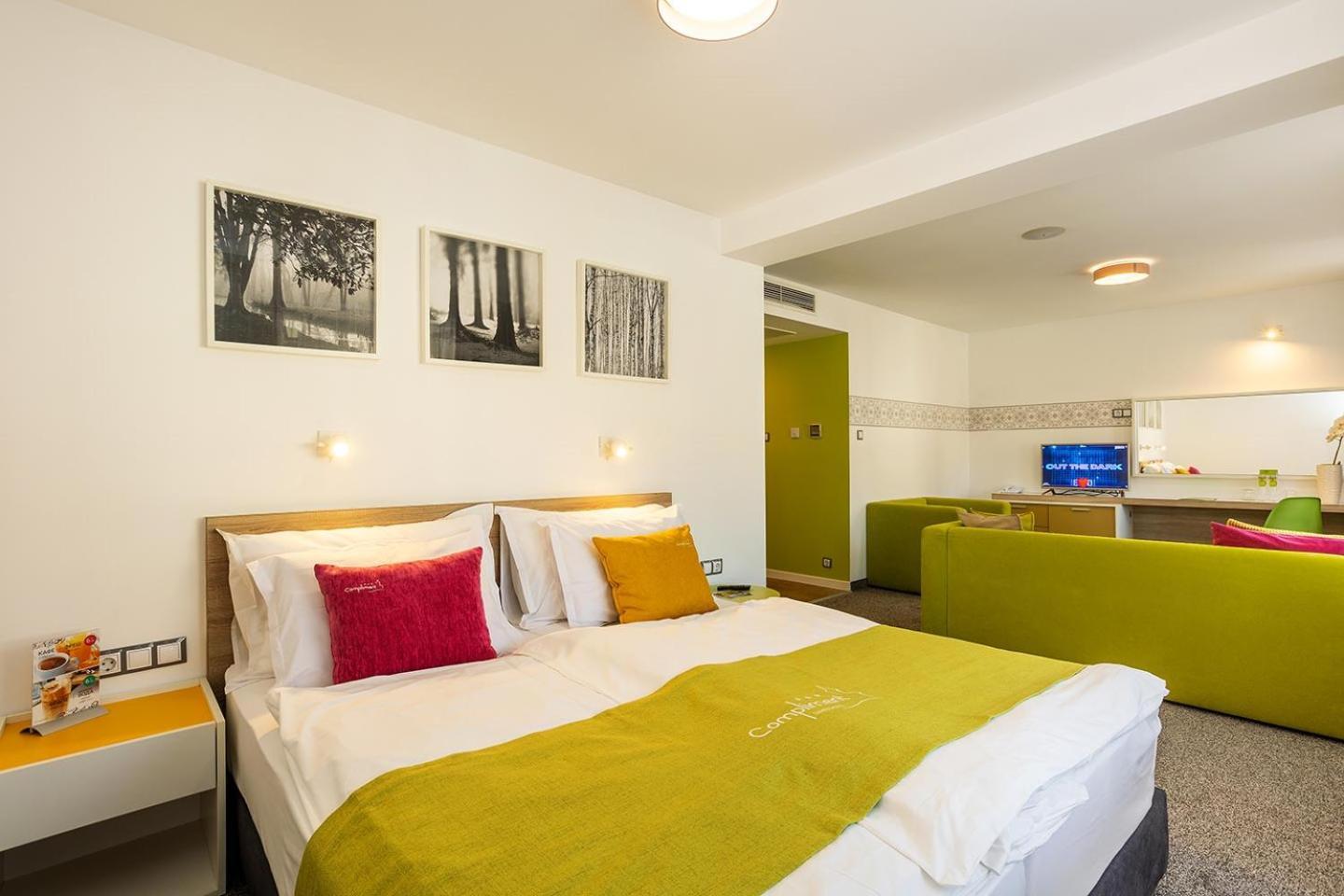 Hotel Compliment Tryavna Exterior foto