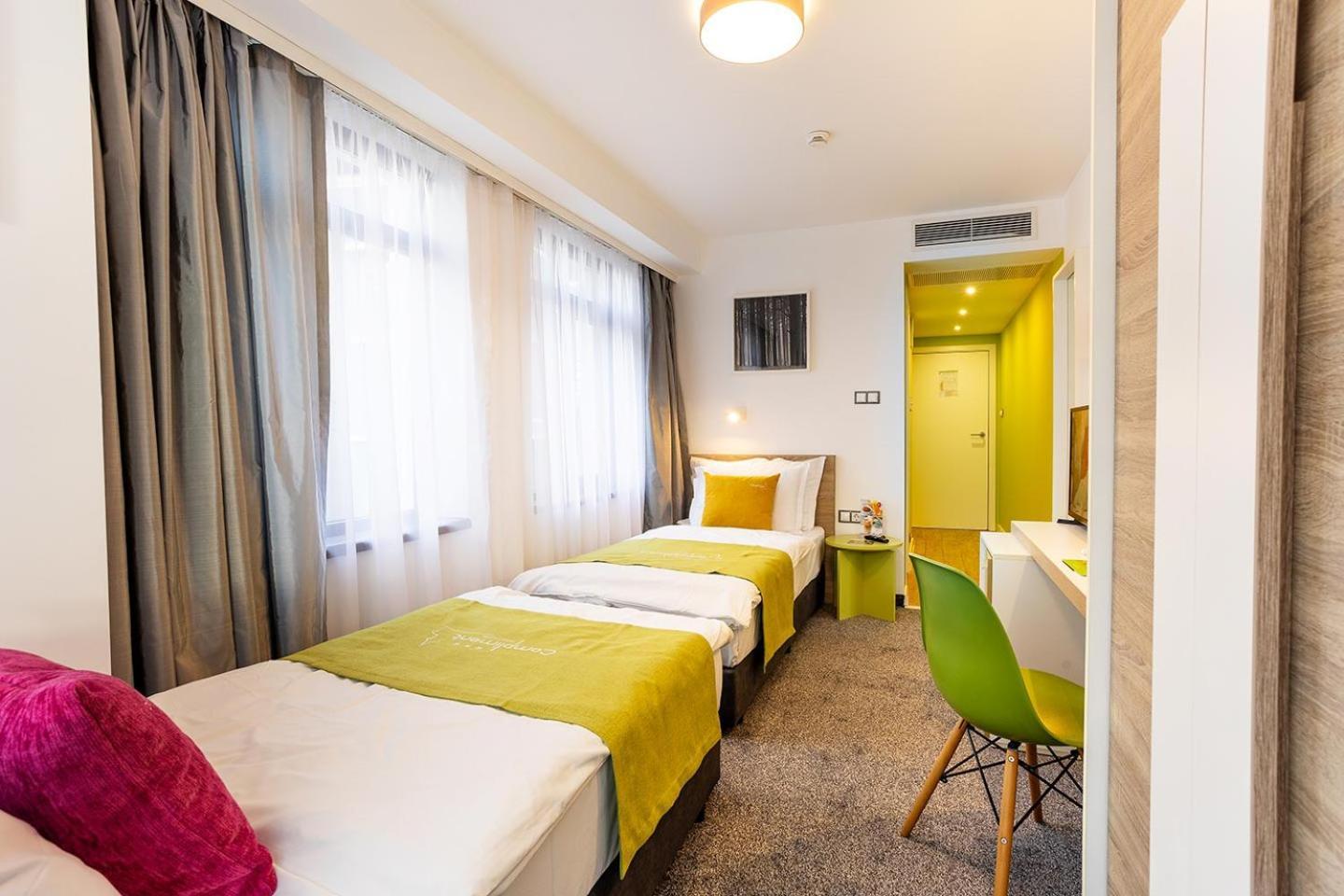 Hotel Compliment Tryavna Exterior foto