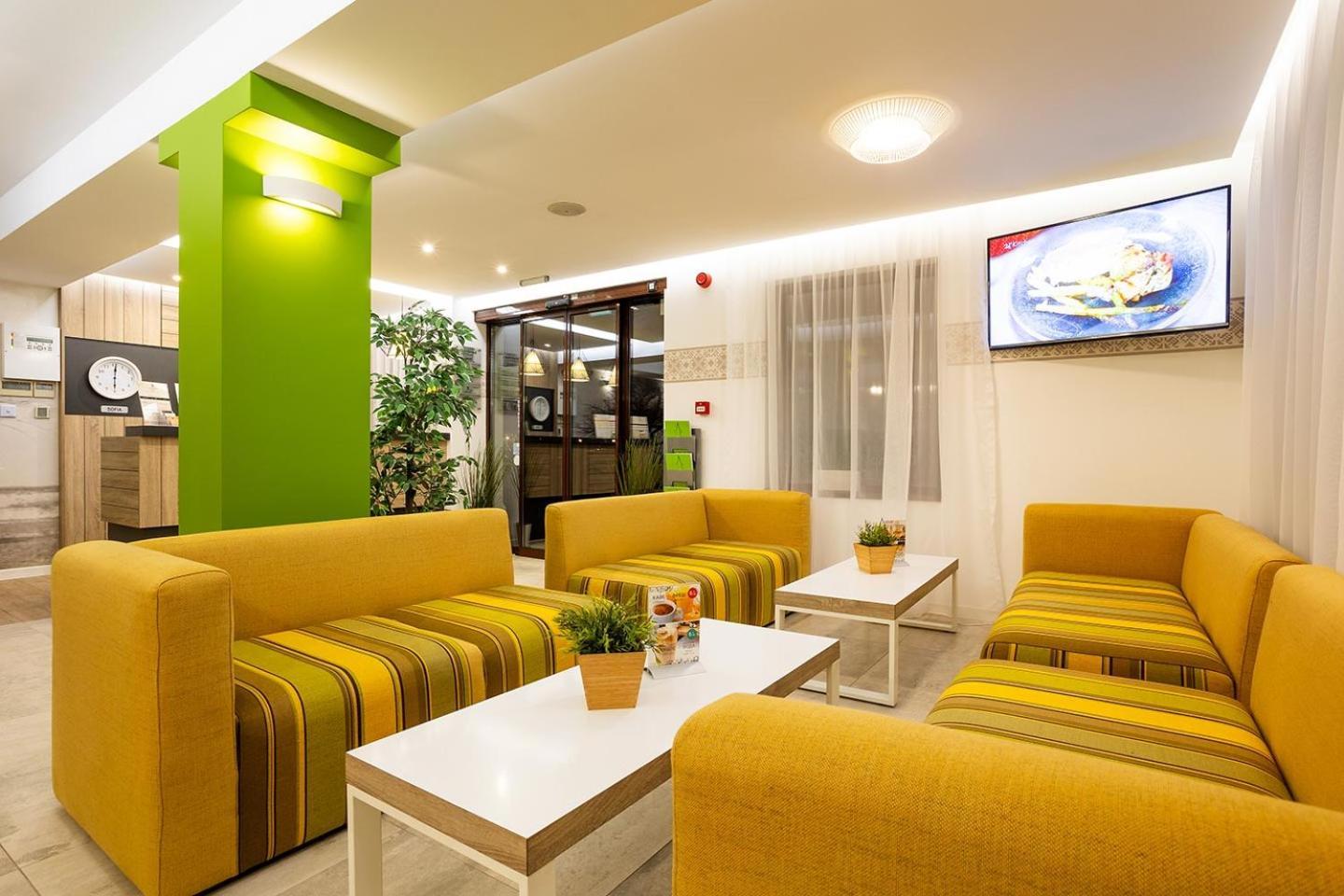 Hotel Compliment Tryavna Exterior foto