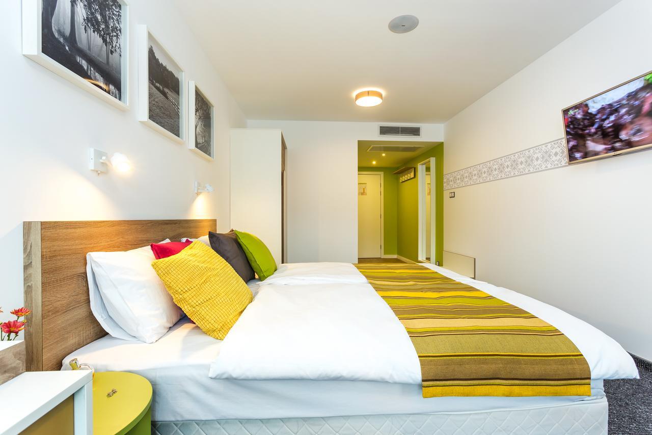 Hotel Compliment Tryavna Exterior foto